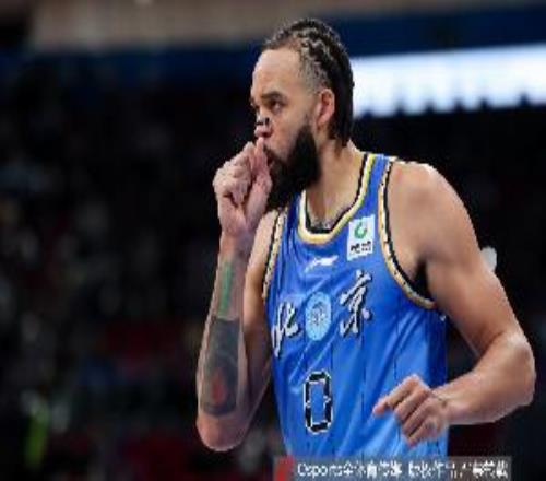 媒体人：让麦基打5场季后赛也打不到巴吉一场的数据他没这个能力