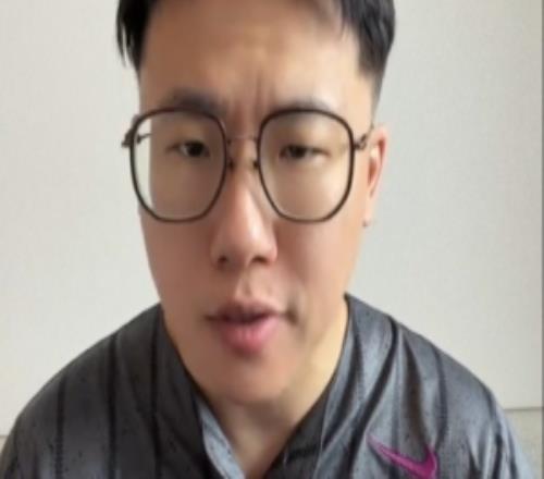 解说:骑士这个状态今天根本赢不下来阿特金森需要解的题很多