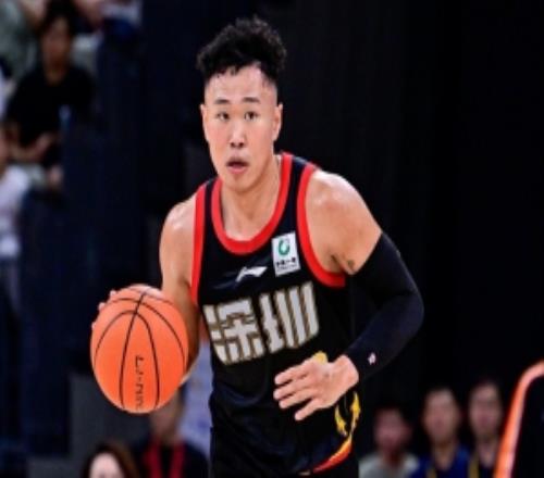 没能站出来！贺希宁14中5仅拿12分2板3助1断4次犯规