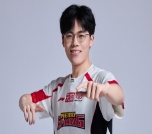 又一个因祸得福WBG踢掉Erha跌入涅槃而Erha所在WE保住登峰名额