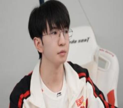ELK百万撤离亏麻了转会WBG后跌至涅槃自离开UP后首次无缘季后赛