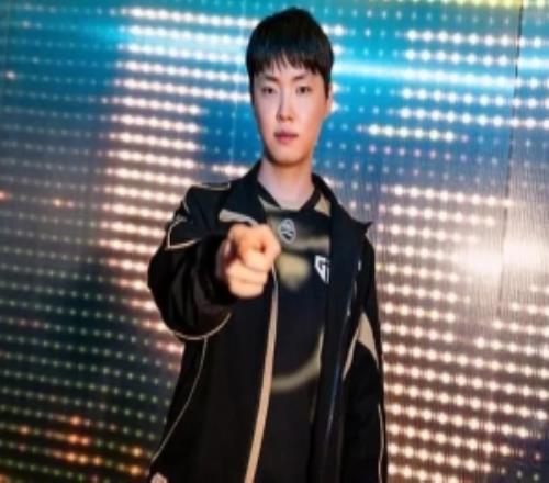 Chovy：在职业生涯中拿到了很多POM，觉得放发条会更好打