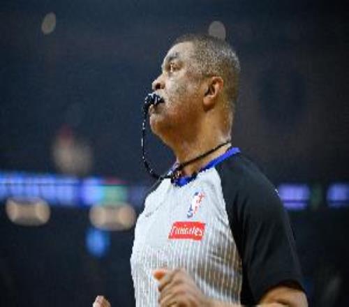 解说:我们可能正在经历NBA历史上吹罚尺度影响最大的时代