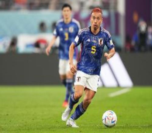 长友佑都：很高兴连续5次世界杯穿5号球衣要像猩猩一样大展身手