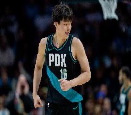 媒体人:杨瀚森还在美国特训特训结束后会及时与中国男篮会合