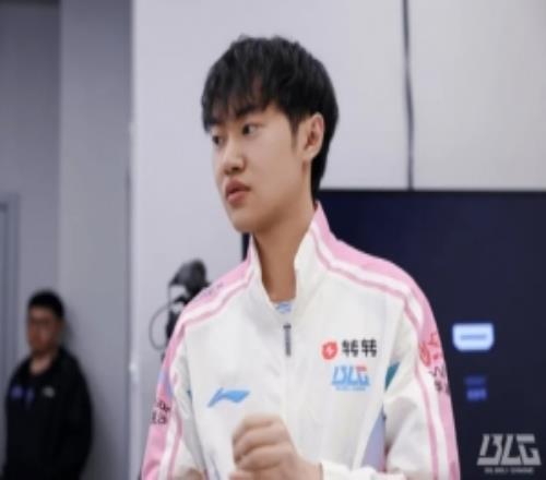 Knight生涯第四次斩获LPL常规赛MVP,追平Doinb并列历史第一