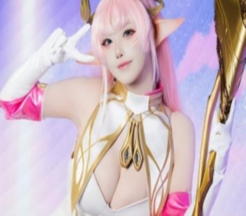 知名COSerYASAL与二次元RPG《MakeDramaMAD》联动推出COS照