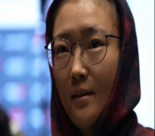 最强女中医！石铭首回合降服印度女子第一人，之后迅速为其把脉