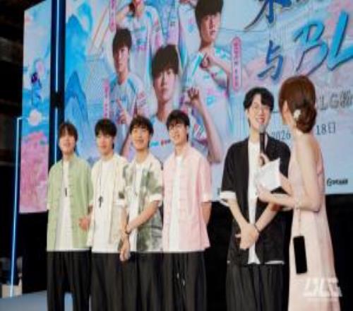 近10个赛季以来，首次有常规赛第一BLG在季后赛遭遇开门黑