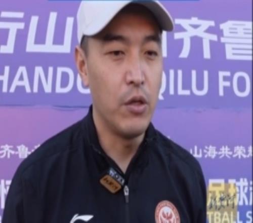 冯潇霆:生涯有两次登陆五大联赛的机会,球员是否留洋没标准答案