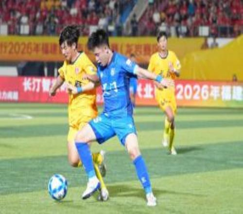 6连胜+0失球领跑！厦门10送龙岩首败王鑫海制胜高旭江门线解围