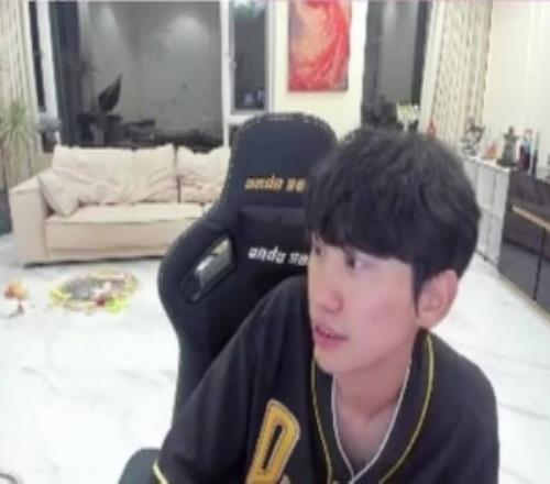 doinb：LOL区基本做赛事的人全被砍了要么解约要么停播压力很大