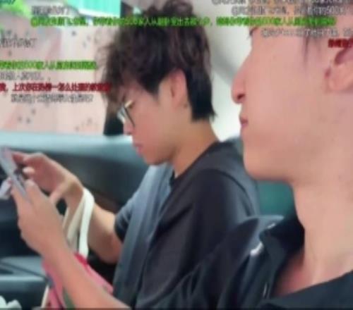 主播火星包谈icon户外上热搜：我俩拍素人都很小心的！