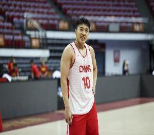 敢打敢拼能里能外！王俊杰NCAA归来表现不俗场上表现自信效率高