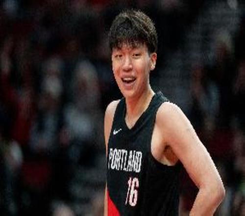 杨瀚森点评自己的NBA菜鸟赛季：有太多遗憾&不满给自己打4050分