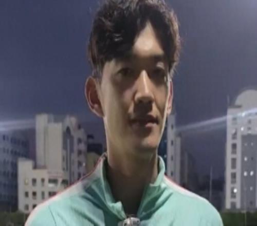 颜骏凌：不会受之前与新加坡交手结果影响，为武磊百场感到骄傲