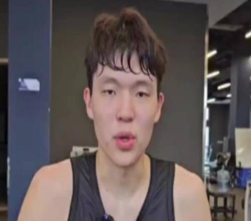 杨瀚森：NBA是完全不同的环境第一个赛季不满意表现只能打450分
