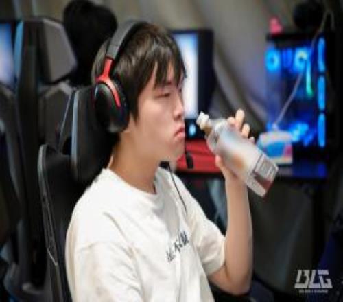 韩网热议Bin被处罚：伙计，如果没有粉丝你什么都不是！
