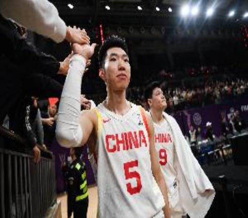 80平提前犯规补篮绝杀！记者：只能理解为FMP拉德尼基不想打加时