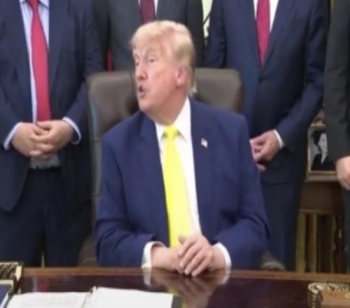 特朗普：我早就是尼克斯球迷了我肯定去纽约看比赛或许两场都看