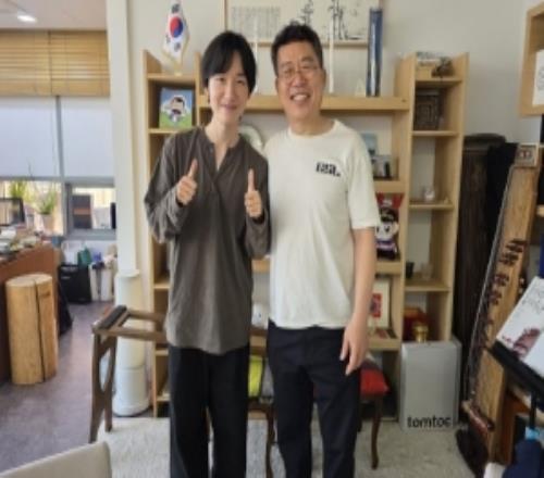 好运花生韩网晒出照片：peanut将于下周入伍服兵役