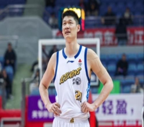 回天乏术！胡金秋16中8拿20分9板其中6前场板