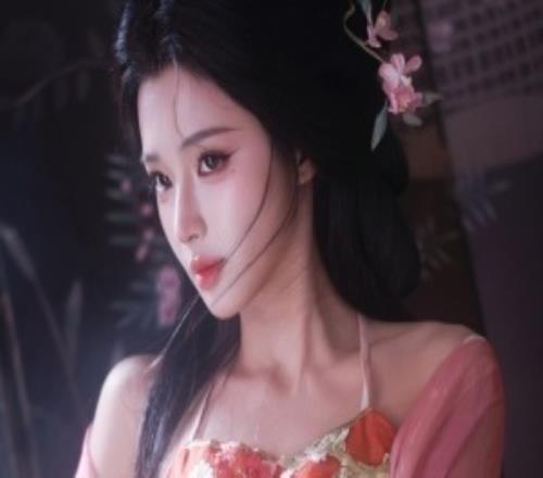 KPL解说诗诗晒照：明朝明朝待明朝只愿卿卿意逍遥