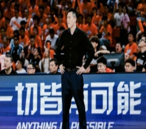 卢伟和上海队证明，CBA要赢，可以不止靠“搓澡”