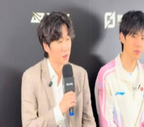 daeny：和WE的第一次交手三四局能赢下来我们有些地方有点不谨慎