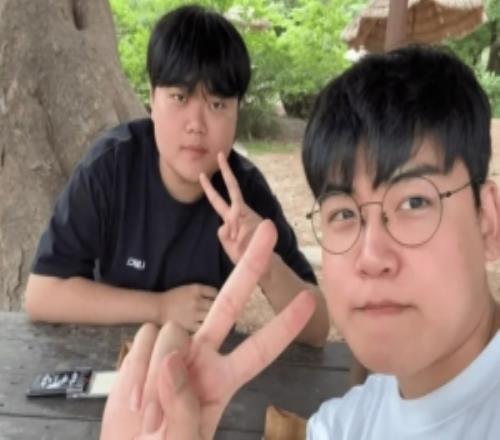 Guwon:Gumayusi刚拿驾照没想到开车这么稳,坐他车特别舒服
