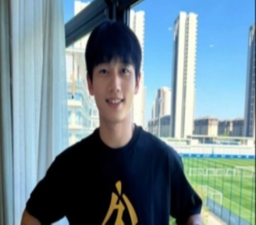 向余望：C罗的“SIU”是我选7号的理由，是每天想再强点的动力