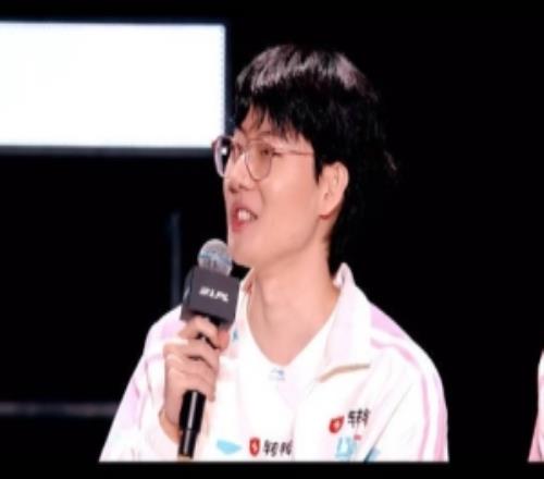 Viper：我季后赛状态也就那样吧但明天会不一样我要带他们赢一下