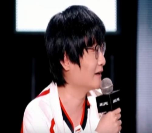Tian：大家玩盲僧都很有手法，我心中第一盲僧永远是Clearlove！
