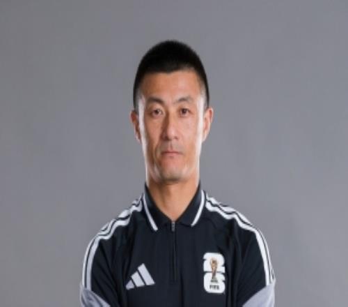 津媒:傅明今天迎来世界杯首秀,马宁、周飞也有希望近期亮相