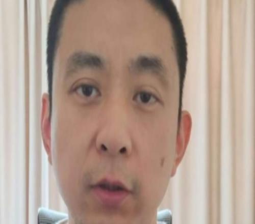 解说：NBA的管理层有时还不如咱们福克斯的合同马刺算是砸手里了