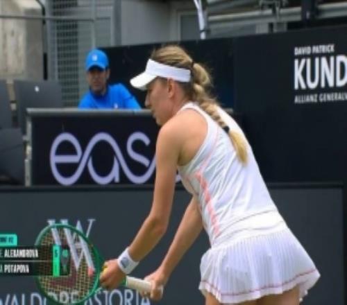 WTA500柏林首轮：亚历山德洛娃赢下首盘后，波塔波娃退赛