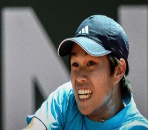 勒纳钱20击败舍恩豪斯，晋级ATP500哈雷站男单次轮