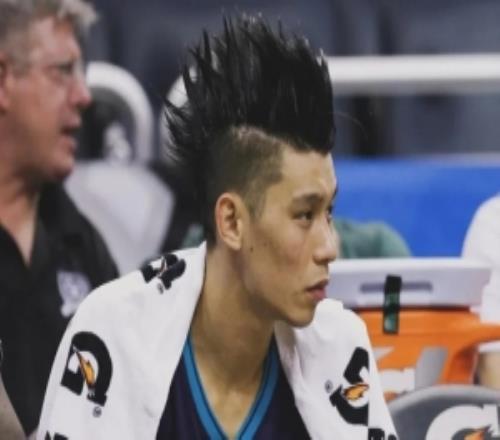 林书豪：知道自己那些发型很丑洗剪吹是为了学会接受批评和嘲笑