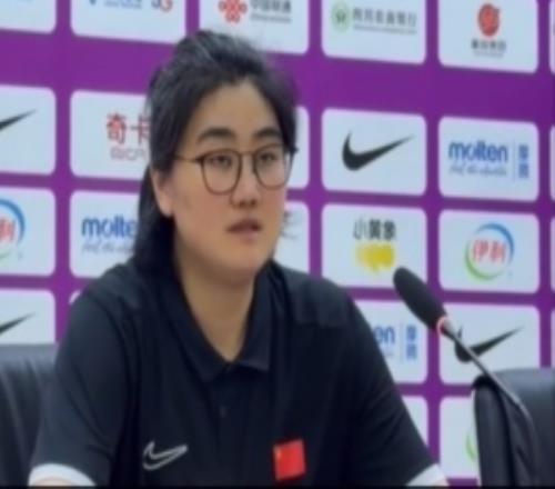 中国U17女篮主帅：面对年龄大的职业俱乐部队员们打出了团队篮球