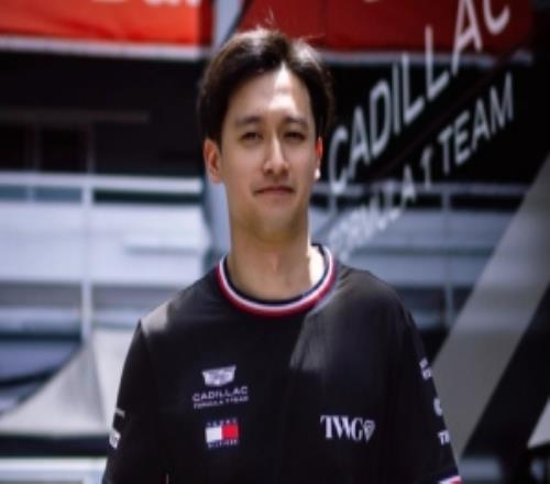 周冠宇工作室晒照:赛车&赛车服&车手&座舱&头盔Check准备出发!