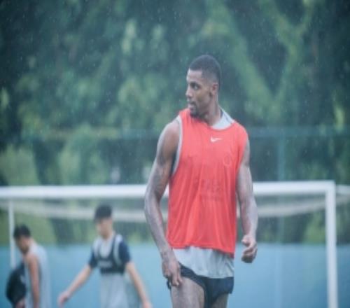 深圳天气：大雨训练状态：继续