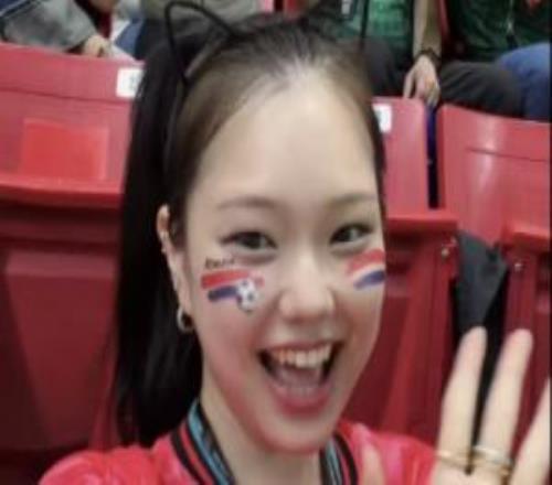 遭墨西哥球迷种族歧视!FIFA邀请韩国女网红观战韩国对墨西哥比赛