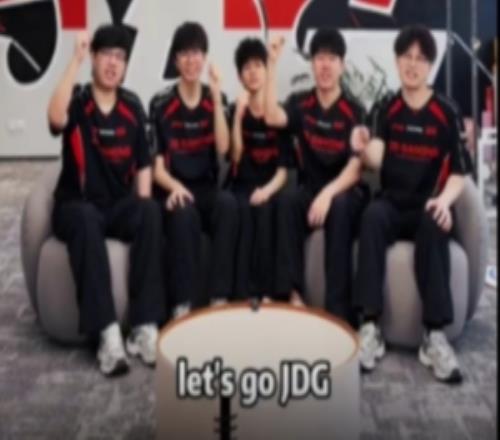JDG分享队员端午活动VLOG：不一定的，看你的口味