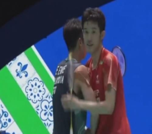 首进世巡赛决赛!胡哲安20尤阳,晋级中国澳门羽毛球公开赛决赛