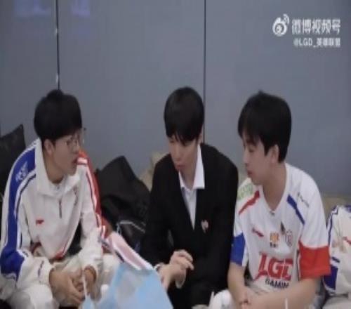 LGD发布第二赛段淘汰赛赛场记录：坚定初心，一切终会有回甘