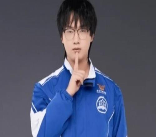 临时换将让粉丝白跑一趟Fly后援会要求eStar退钱：积蓄不是大风刮来的