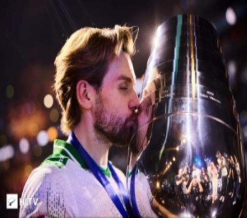 HLTV采访NiKo：历经17届Major终圆梦11年征战只为这一刻