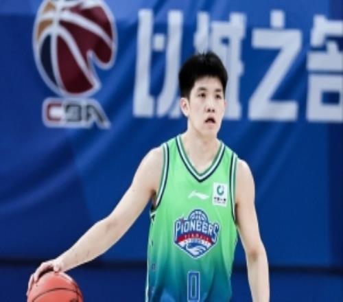 媒体人：不乏有CBA球队对林庭谦感兴趣但难以满足后者提出的条件
