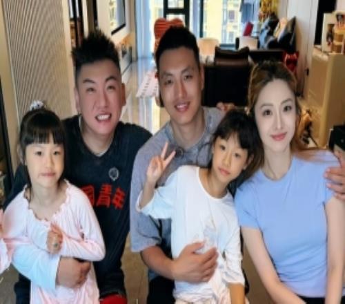 翟晓川：结婚前工资都给父母保管希望为首钢再拿一个总冠军