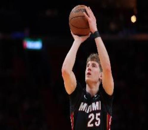 Amick:热火想在字母交易中送戴维恩米切尔但雄鹿要亚库乔尼斯